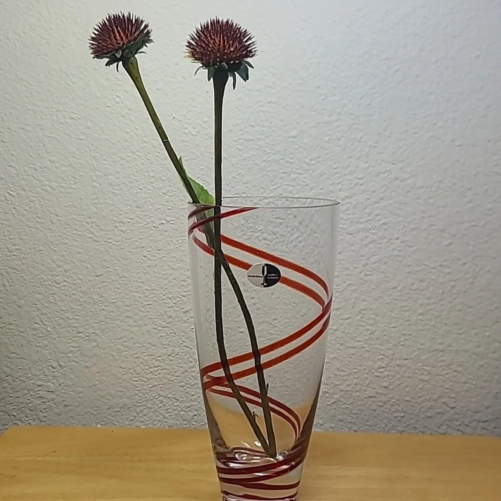 Mouth Blown Double Red Swirline Hand Blown Glass Vase